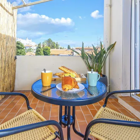 Avec Terrase Dans Le Centre *