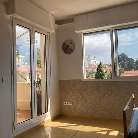 Avec Terrase Dans Le Centre *